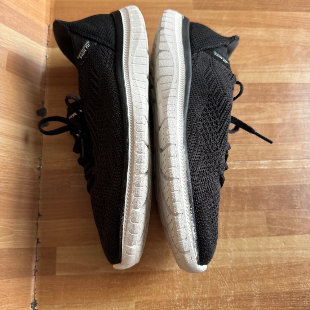 Skechers Hands Free Slip-ins: Virtue - Divinity women's sneakers. Black, size 7 - Picture 9 of 11